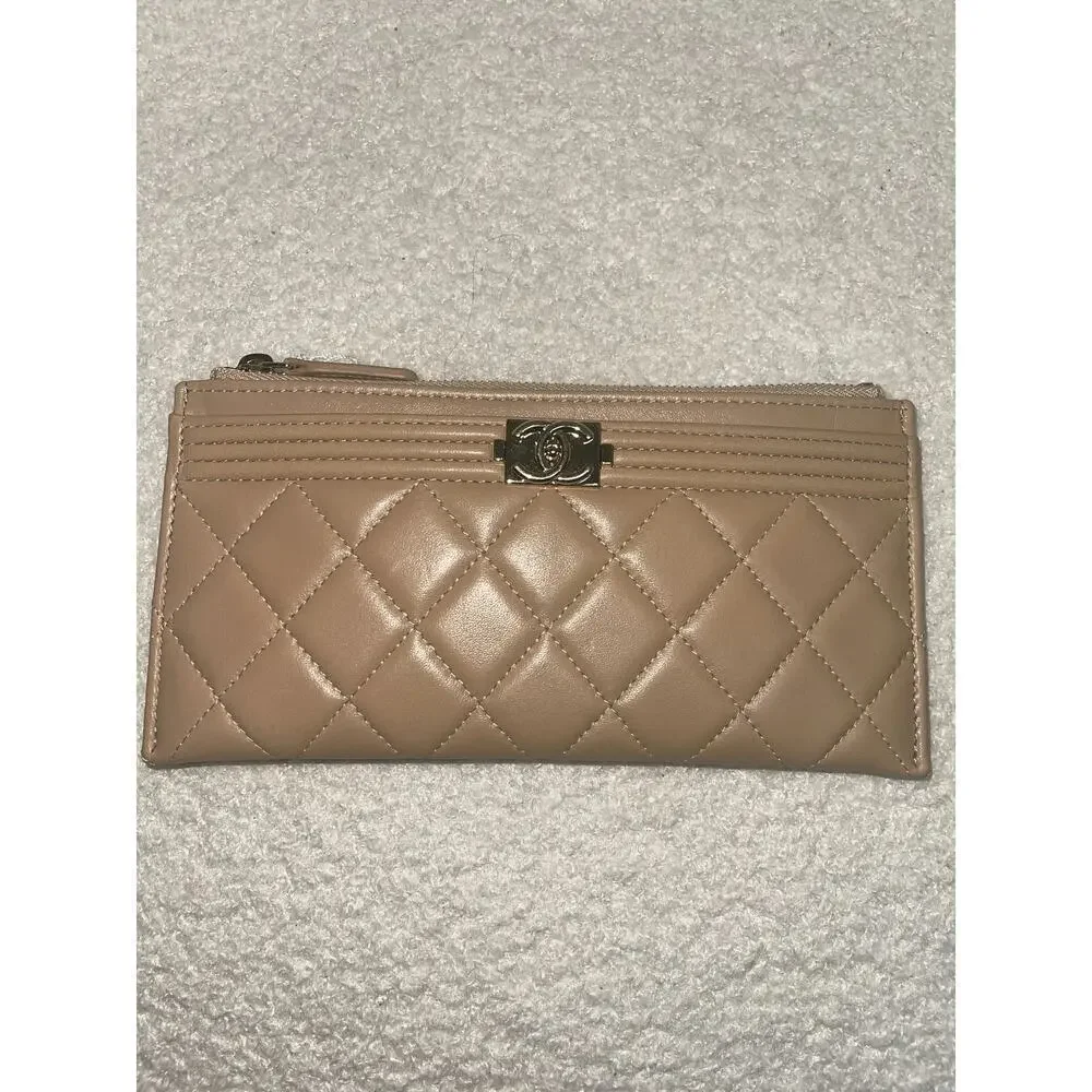 Chanel Beige Quilted Leather Zip Wallet with Authenticity Card - Picture 1 of 6